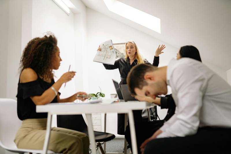 QVCT et santé mentale au travail : pourquoi les entreprises lyonnaises intègrent de plus en plus la sophrologie
