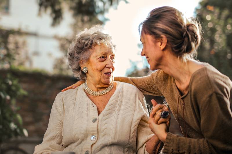 L’âgisme et les réponses de la sophrologie à Lyon 6